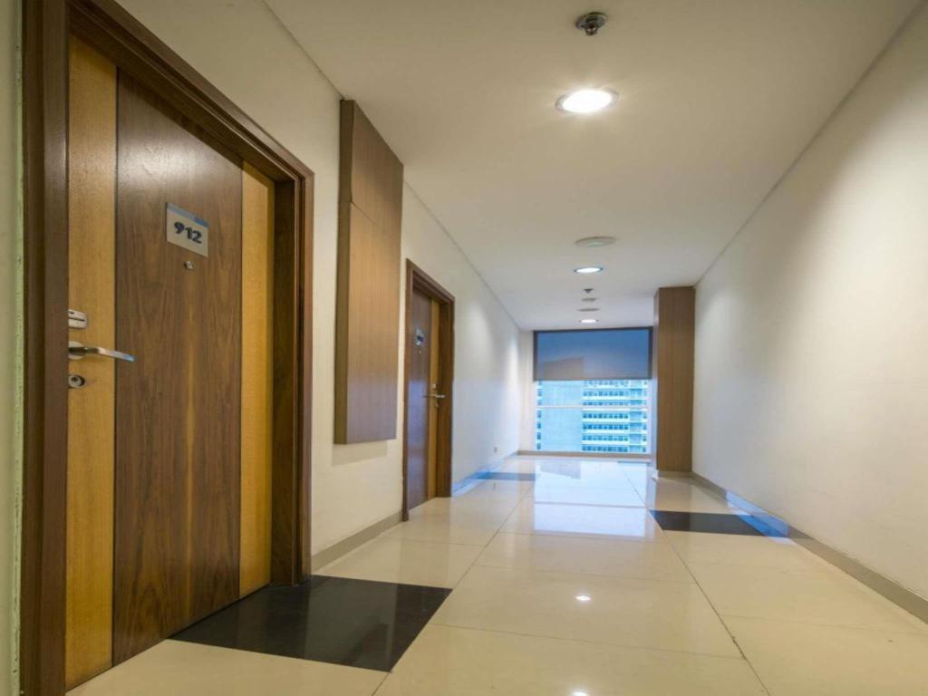 Hotel 88 Grogol By Wh Yakarta Exterior foto